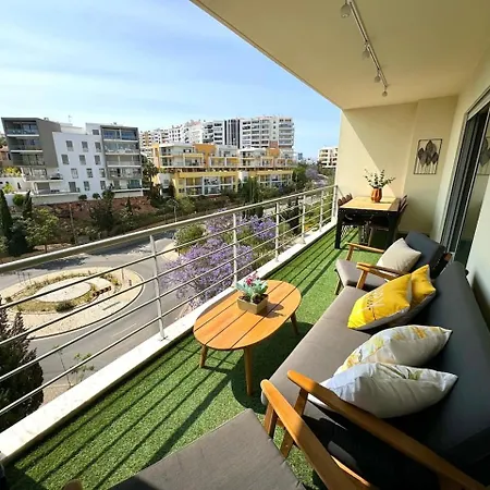 Spacious 3 Bedroom For 6 Near * Portimão