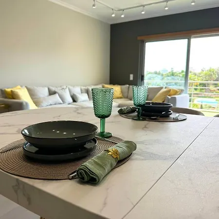 Spacious 3 Bedroom For 6 Near Διαμέρισμα Portimão