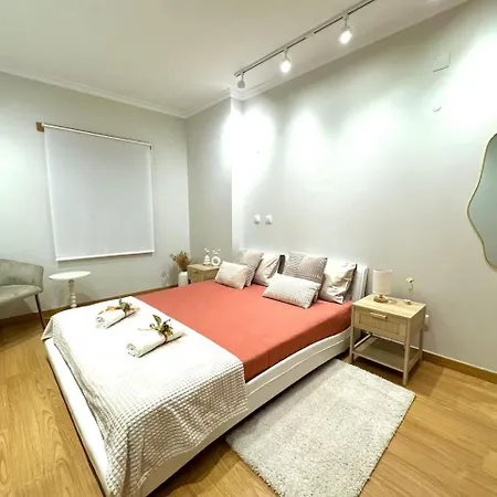 Spacious 3 Bedroom For 6 Near * Portimão