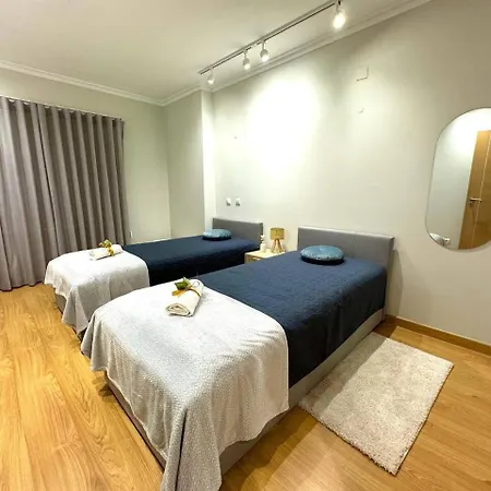Spacious 3 Bedroom For 6 Near Apartament *